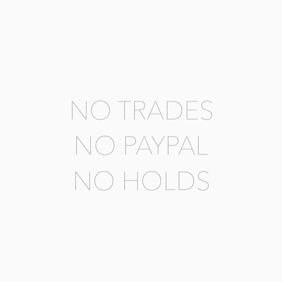 UGG Classic Studded Short Boot - Picture 7 of 7